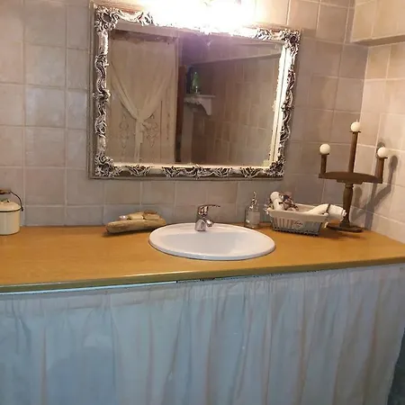 Traditional * Panarítion